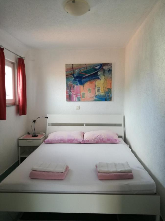 Apartman Jasmina Pula Exterior photo